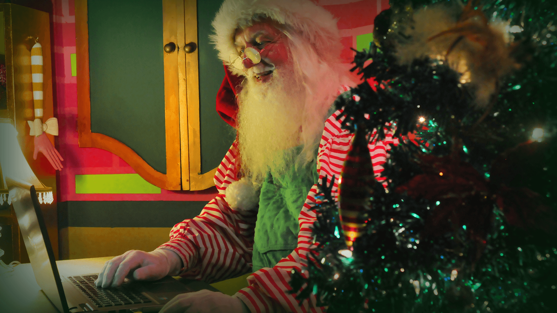 Experience a Virtual Visit With Santa Claus!